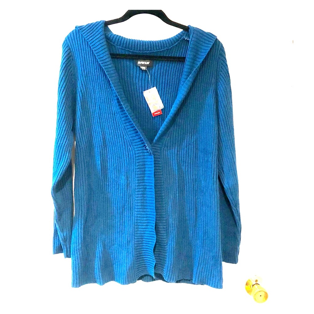 NWT Avenue 22 24 blue single button cardigan